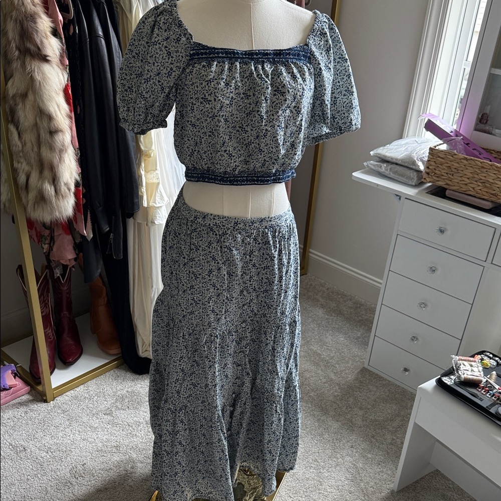 Madewell Blue Floral Maxi Skirt and top set Size Medium